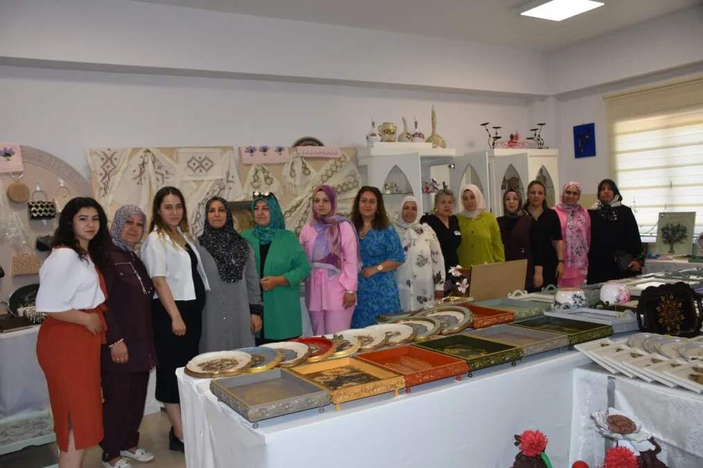 BURÇ SOSYAL TESİSİ’NDE EMEKLER SERGİLENDİ 4 122584