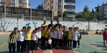Emniyet Müdürü Özcan Sahaya İndi; Miniklerle Futbol Oynadı, Yarınları Dinledi! 106 2