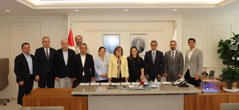 BÜYÜKŞEHİR, TADIM, İPEK YÜCEL SANAT VE EĞİTİM MERKEZİ BİNASI YAPIMI İÇİN PROTOKOL İMZALADI (1)