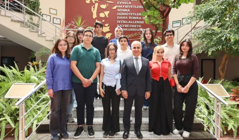 ÇOCUK HAKLARI KOMİTESİ YÖNETİMİNDEN REKTÖR DOĞAN’A ZİYARET - (3)