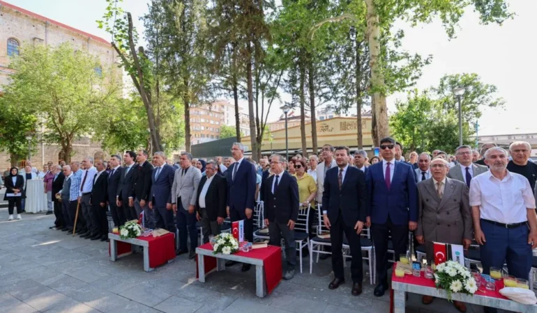 GEÇMİŞİN GELECEĞE EMANETİ: GAZİANTEP ANSİKLOPEDİSİ TANITILDI 36 GEÇMİŞİN GELECEĞE EMANETİ GAZİANTEP ANSİKLOPEDİSİ TANITILDI (1)