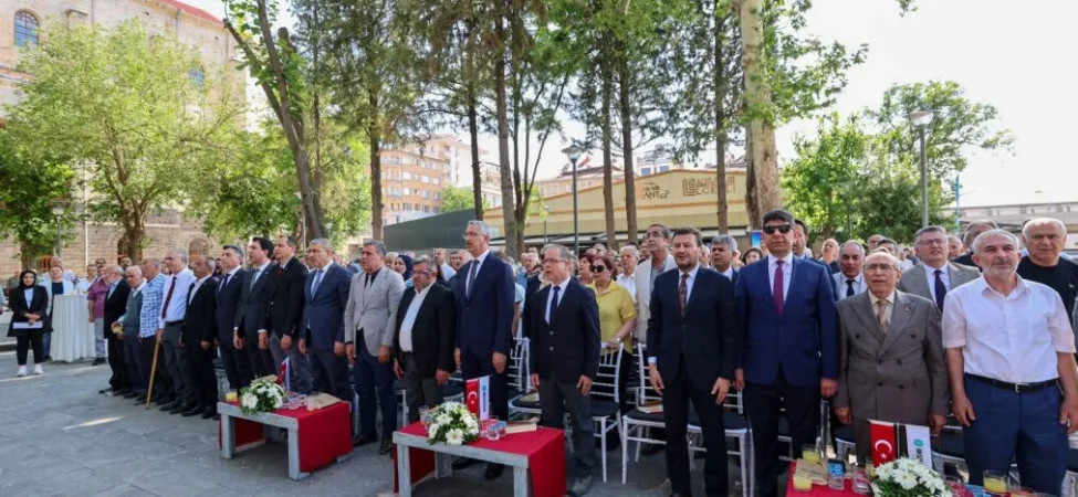 GEÇMİŞİN GELECEĞE EMANETİ GAZİANTEP ANSİKLOPEDİSİ TANITILDI (1)