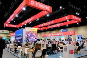 HKÜ, ABD’deki Küresel Yükseköğretim Zirvesi NAFSA 2026’da Yeni İş Birliklerine İmza Attı" 7 HKÜ, ABD’deki Küresel Yükseköğretim Zirvesi NAFSA 2026’da Yeni İş Birliklerine İmza Attı (1)