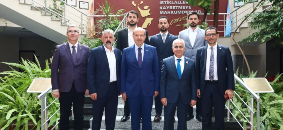KKTC ÖNCEKİ DÖNEM CUMHURBAŞKANI ERSİN TATAR’DAN REKTÖR DOĞAN’A ZİYARET - (4)