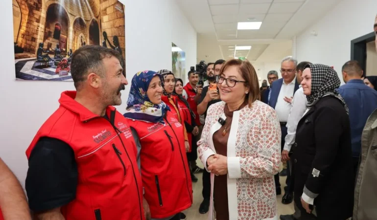 MERAL-BEYHAN USLU ALZHEİMER MERKEZİ’NDE SONA GELİNDİ 27 MERAL-BEYHAN USLU ALZHEİMER MERKEZİ’NDE SONA GELİNDİ (3)
