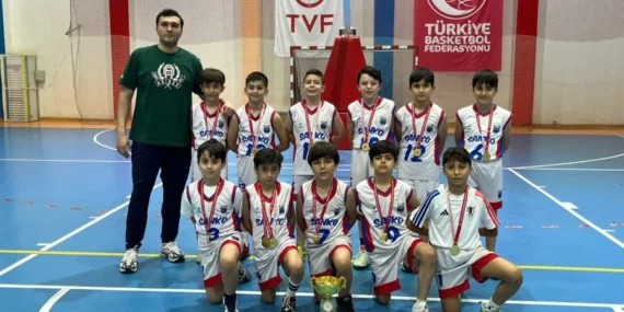 SANKO OKULLARI MİNİK ERKEK BASKETBOL TAKIMI ŞAMPİYON OLDU (1)