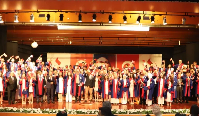 SANKO ÜNİVERSİTESİ'NDE MEZUNİYET COŞKUSU (12)