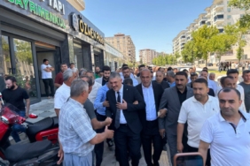 GAZİANTEP ŞANLIURFALILAR FEDERASYONU’NDAN KAYMAKAM ÇİÇEK’E ZİYARET 1 thumbnail