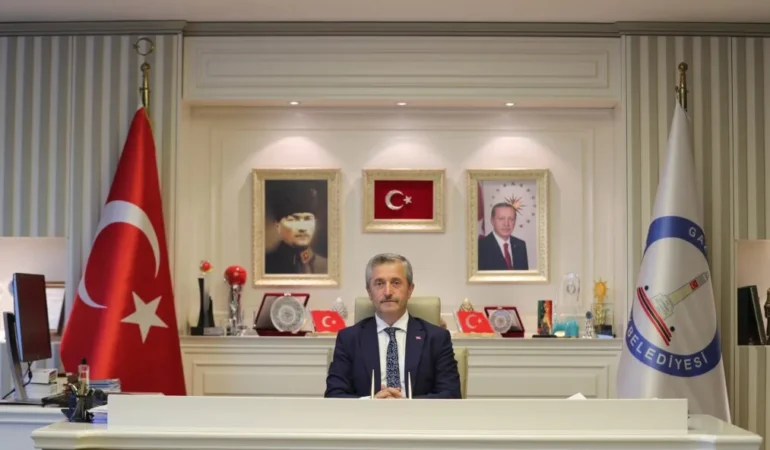 BAŞKAN TAHMAZOĞLU BABALAR GÜNÜNÜ KUTLADI 26 başkan