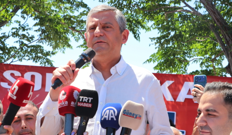 CHP Grup Başkanı Özel, Gaziantep'te temaslarda bulundu