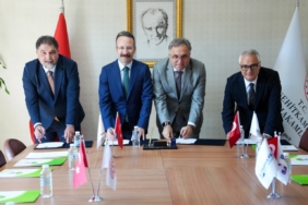 <strong>ÖZ iPLiK iŞ SENDiKASI GENEL BAŞKANI RAFi AY GÜVEN TAZELEDi</strong> 1 thumbnail
