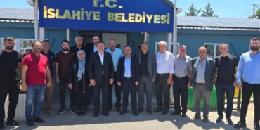 İslahiye'de CHP'li belediye meclis üyesi AK Parti'ye katıldı