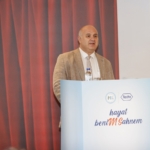 Roche ve Türkiye MS Derneği "Hayat BeniM Sahnem" projesini hayata geçirdi