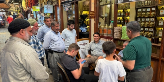 Şehitkamil Belediye Başkanı Yılmaz, Elmacı Pazarı esnafını ziyaret etti 11 Şehitkamil Belediye Başkanı Yılmaz, Elmacı Pazarı esnafını ziyaret etti