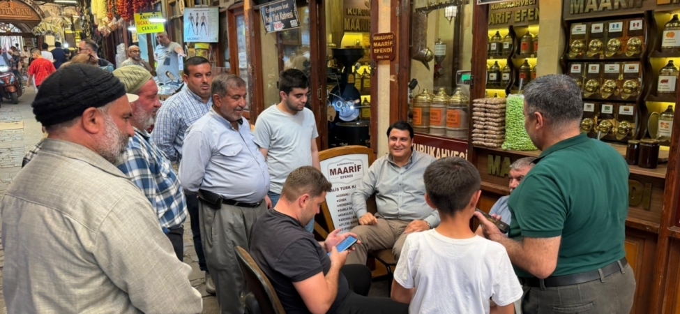 Şehitkamil Belediye Başkanı Yılmaz, Elmacı Pazarı esnafını ziyaret etti