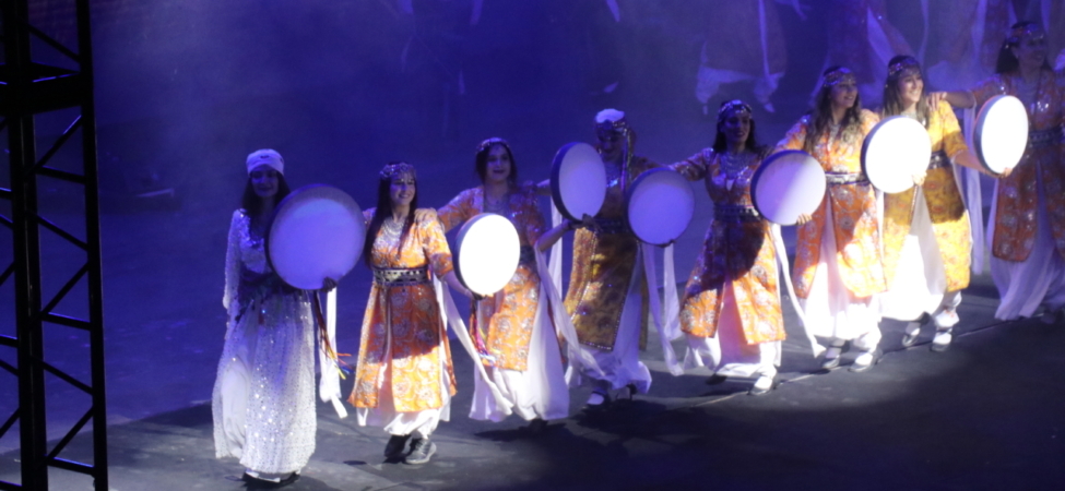 Siirt'te Maarif Halk Dansları Topluluğu sahne aldı