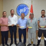 Yılın ilk boz Antep fıstığı üreticileri altınla ödüllendirildi 46 Yılın ilk boz Antep fıstığı üreticileri altınla ödüllendirildi