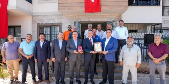 BAŞKAN YILMAZ’DAN BÜYÜK VEFAŞEHİT AİLESİ İÇİN HAZIRLANAN EV TESLİM EDİLDİ 11 1(1)