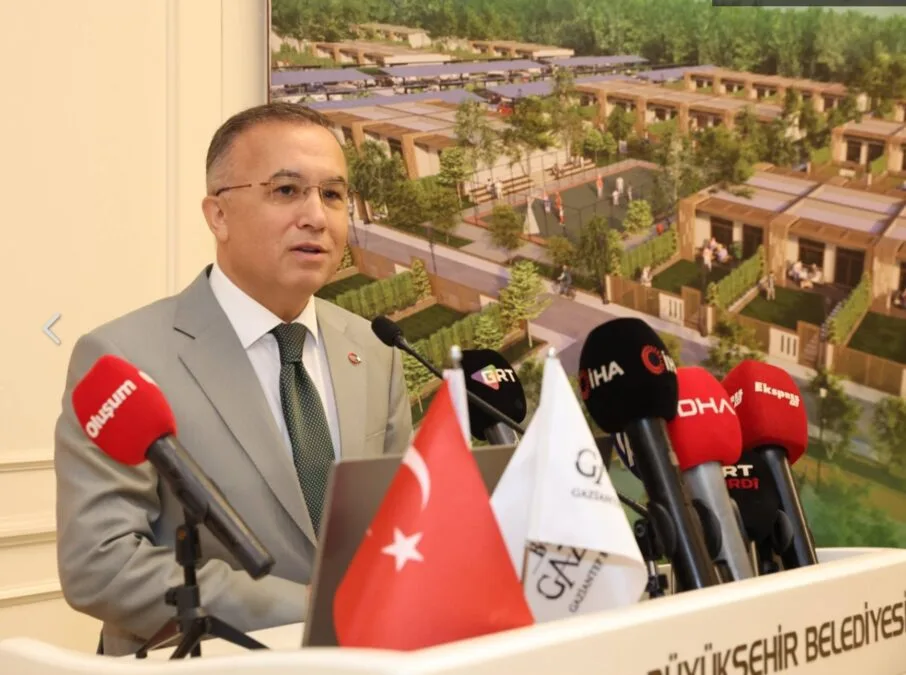 GAZİANTEP BÜYÜKŞEHİR, KENT YAŞAMINA YENİ SOLUK GETİRİYOR 4 135795