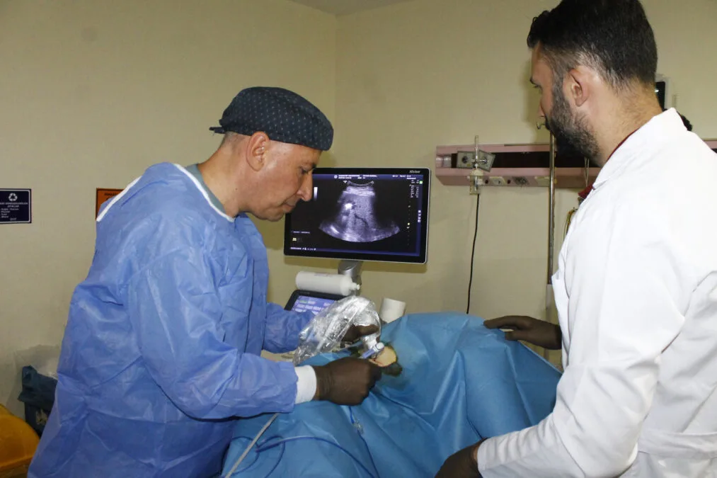 GAÜN Hastanesi’nde Karaciğer Tümörü Tedavisinde Bir İlk 4 137675