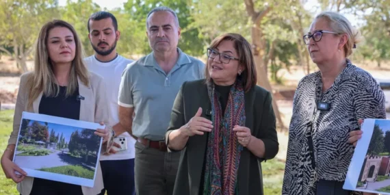 BAŞKAN ŞAHİN ÖZELLİKLERİYLE TÜRKİYE’DE İLK OLACAK GASTROBOTANİK PARKI’NI ZİYARET ETTİ (4)