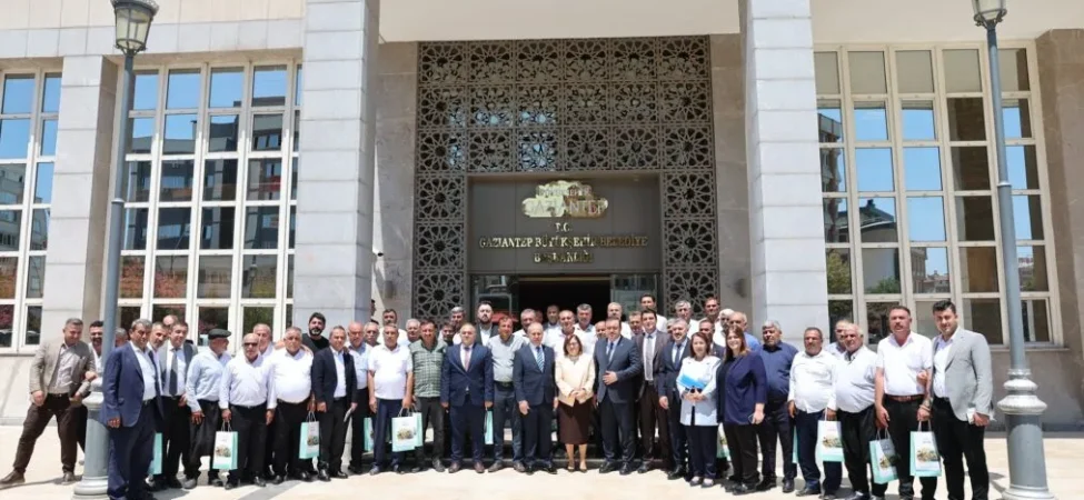 BAŞKAN ŞAHİN, ŞEHİTKAMİL MUHTARLARIYLA BİR ARAYA GELDİ (1)