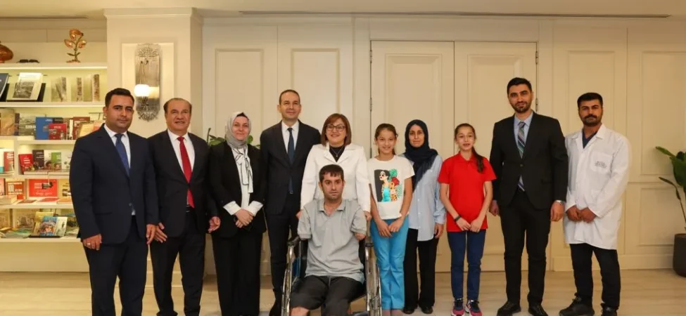 BAŞKAN ŞAHİN, UMUT OLDUĞU BURHAN DOĞRUYOL İLE BİR ARAYA GELDİ 5 BAŞKAN ŞAHİN, UMUT OLDUĞU BURHAN DOĞRUYOL İLE BİR ARAYA GELDİ (1)