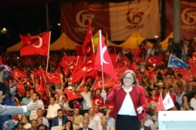 FATMA ŞAHİN: "15 TEMMUZ, MİLLET İRADESİNİN DESTANIDIR" 55 FATMA ŞAHİN 15 TEMMUZ, MİLLET İRADESİNİN DESTANIDIR