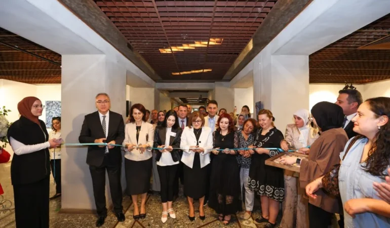GAZİANTEP BÜYÜKŞEHİR’DEN ÇEVRE BİLİNCİ VE KÜLTÜREL MİRASI BULUŞTURAN ÇİFTE SERGİ 2 GAZİANTEP BÜYÜKŞEHİR’DEN ÇEVRE BİLİNCİ VE KÜLTÜREL MİRASI BULUŞTURAN ÇİFTE SERGİ (6)