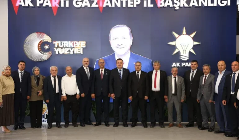 AK PARTİ GAZİANTEP, AİLESİNİ GENİŞLETİYOR! AK PARTİ’YE 25 KİŞİLİK KATILIM 42 IMG-20260706-WA0016