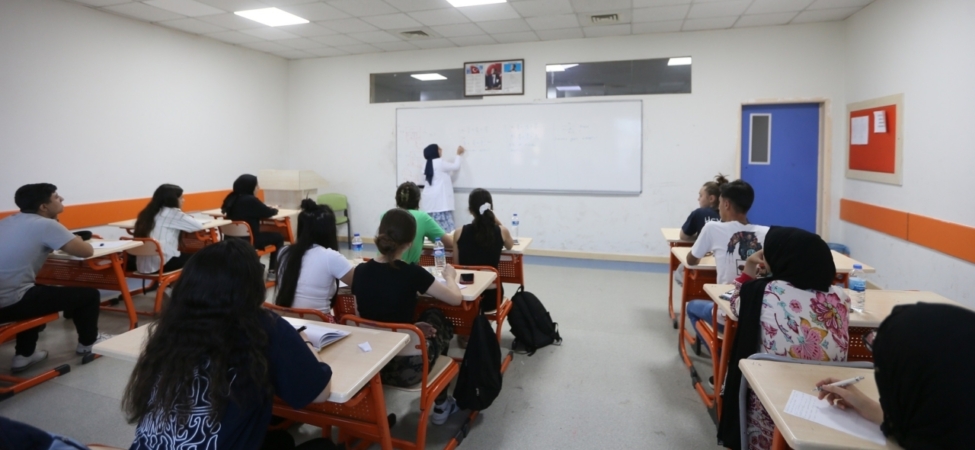 GASMEK'te eğitim alan 13 öğrenci LGS'de yüzde 1'lik dilime girdi 1 GASMEK'te eğitim alan 13 öğrenci LGS'de yüzde 1'lik dilime girdi