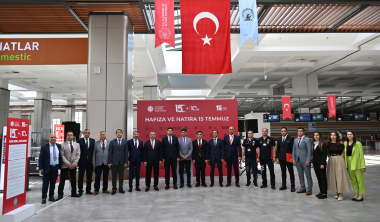 Gaziantep ve Malatya'da 15 Temmuz fotoğraf sergileri açıldı 33 Gaziantep ve Malatya'da 15 Temmuz fotoğraf sergileri açıldı