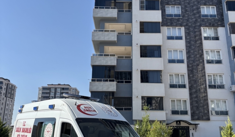 Gaziantep'te asansöre sıkışan 66 yaşındaki kadın hayatını kaybetti 32 Gaziantep'te asansöre sıkışan 66 yaşındaki kadın hayatını kaybetti