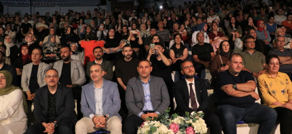 Sınırdan Sesler Korosu Kilis'te Konser verdi 8 Sınırdan Sesler Korosu Kilis'te Konser verdi